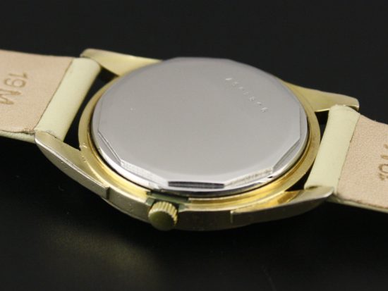 ZENITH Cal. 133.8 Hammer automatic case back