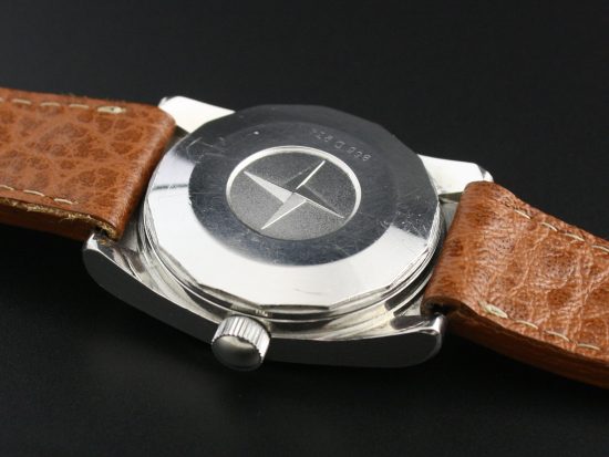 ZENITH Defy A7681 back